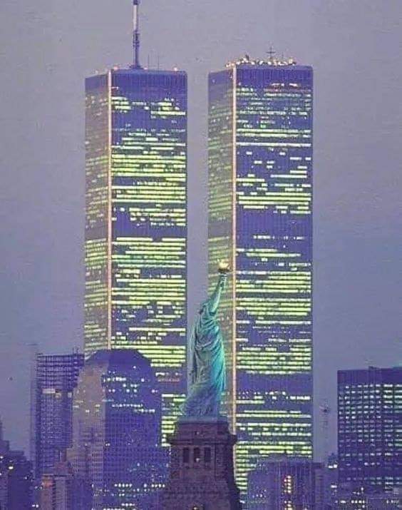 bsballcoach_sjc's tweet photo. 19 years ago. I will never forget NYC, Pennsylvania and Washington D.C. Those actions that occured on that day is why I joined the Army to protect the Country I Love!
#9/11 #neverforget #america #USArmyStrong https://t.co/gjfpq9DlCx