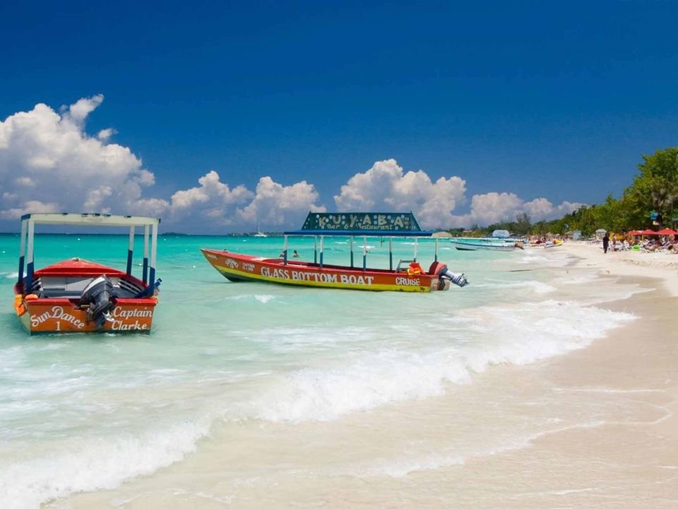 Our Jamaica villa brings everything you need for the ideal Jamaican getaway.
-For more information please check the link in the BIO.

#jamaica #villa #familyvacation #luxuryholidays #kids #ochorios #vacation #tourist #familytour #island #bacheloretteparty #advanture #holiday