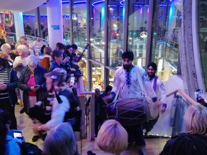 arcstockton's tweet photo. Artists/companies - only a few days left to submit your ideas on how to help us celebrate Diwali! If you'd like to work with us to create &amp; deliver a festival-style event for communities across Stockton (£5,000 budget), get in touch by 10am this Mon 14 Sep https://t.co/FwOxYGaPby https://t.co/aWAiSeg1K9