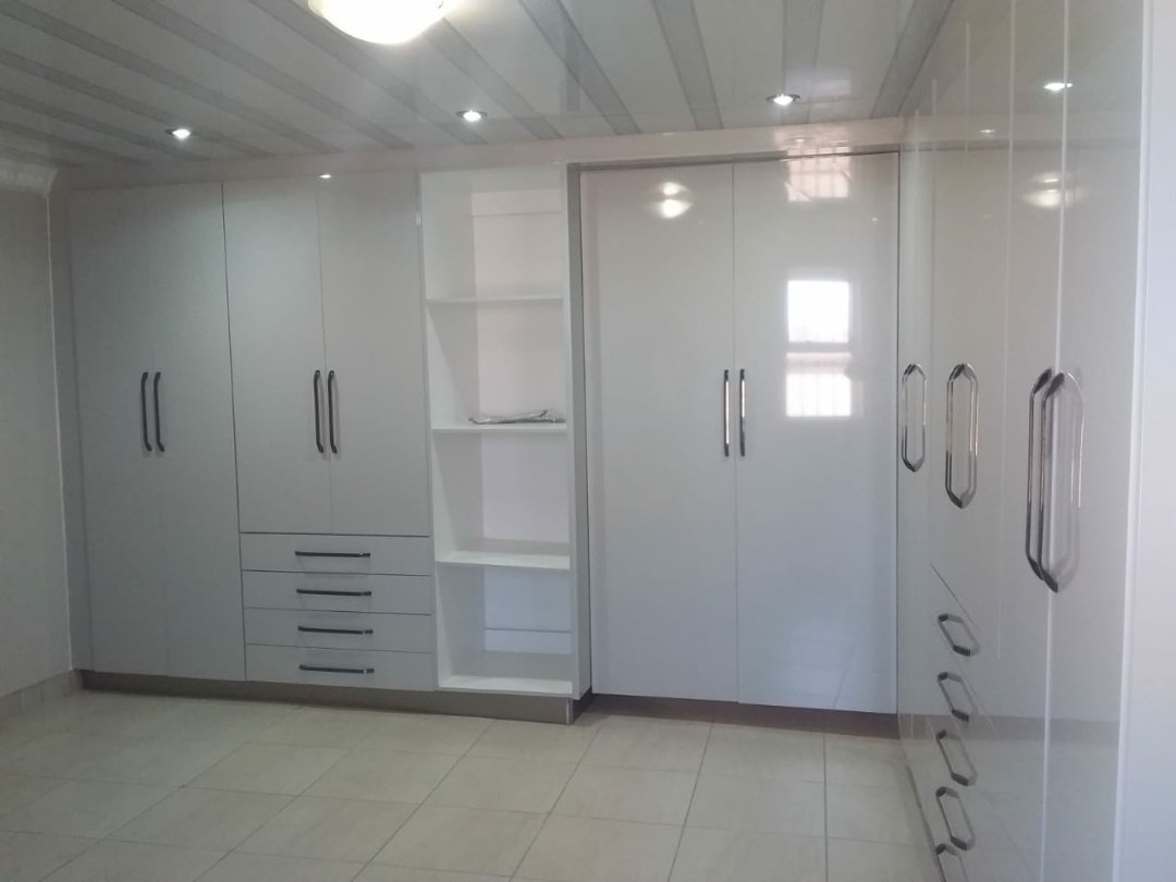 EricanSA's tweet image. For any boards, granites and ceiling works, I am the guy.

No job is too small or too big.

No place is far in South Africa.

For quotations: Drop me a DM or email: thabaziawa@gmail.com 

#djsbu