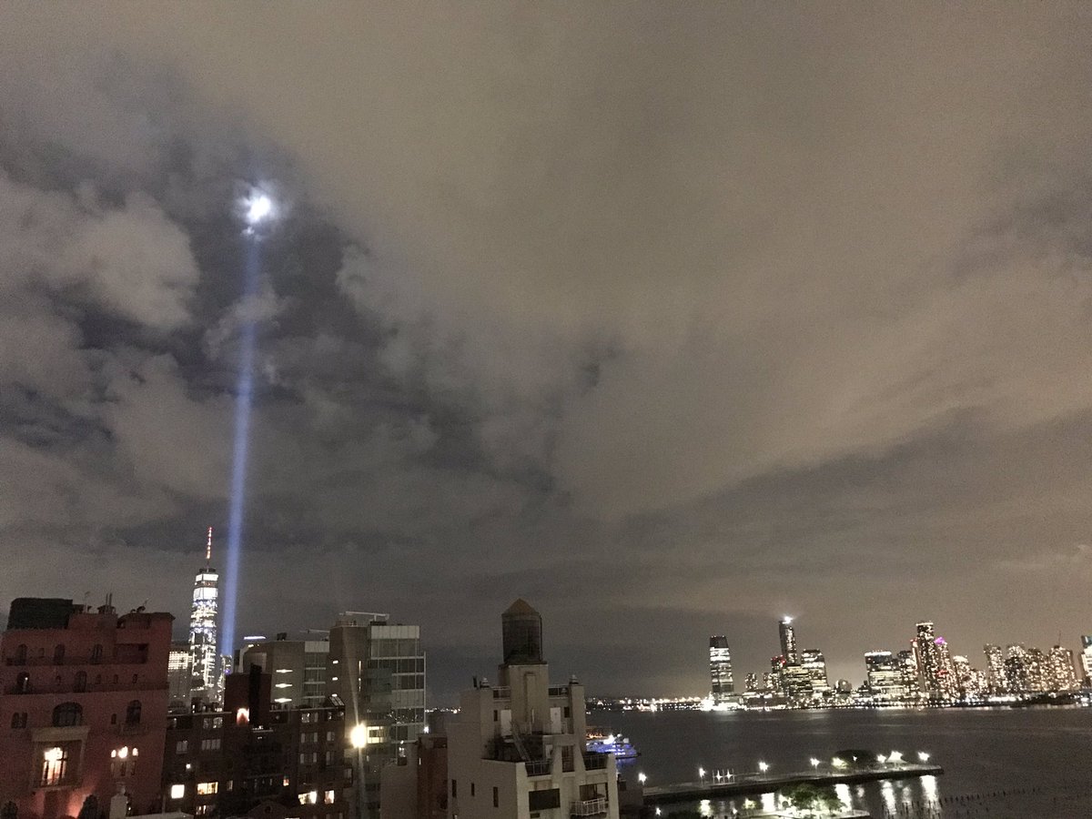 Towers of Light tonight in remembrance of 9/11 #alwaysremember #TowersofLight #nyc