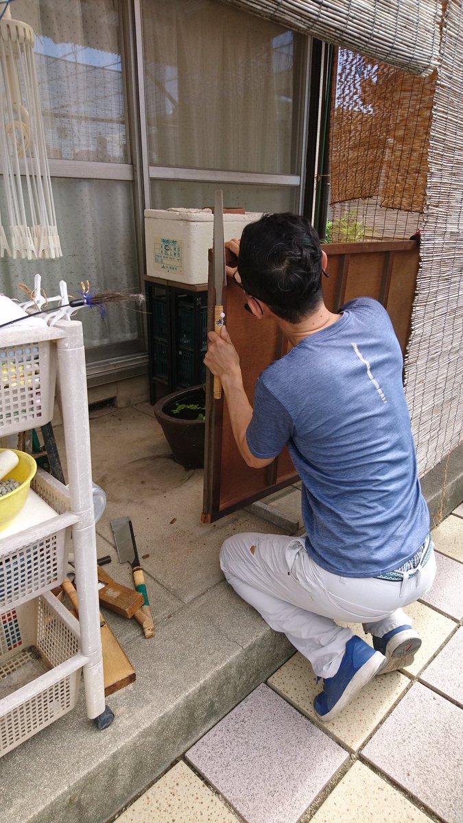 Plamanus 戸袋から出てこなくなった古い木製雨戸9本を 現場加工及び戸車交換をし 補修致しました 木製雨戸 雨戸修理 雨戸調整 名古屋市天白区 修理の窓口 Plamanus Plamanus 戸袋から出てこなくなった古い木製雨戸9本を 現場加工及び戸車交換をし 補修致しました 木製雨戸 雨戸修理 雨戸調整 名古屋市天白区 修理の窓口 Plamanus