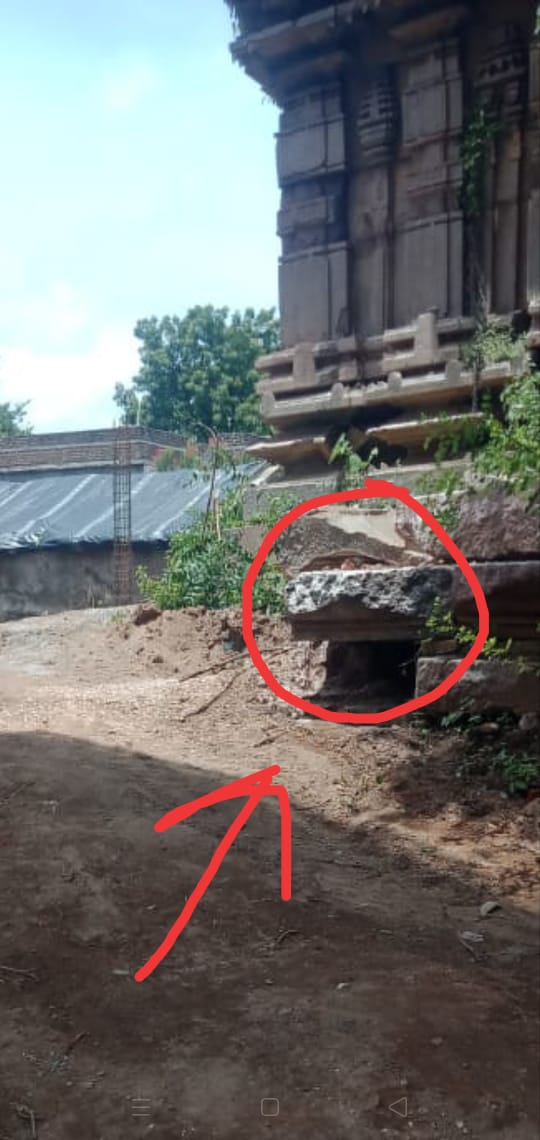 AzeezFaizan's tweet photo. Respected @Collector_KNR sir 
A mounument built by the kakatiya rulers in kothapally haveli town famously known as chikati gudi is been occupied and the construction work is been continuing from the last one month
Humbly request u to take necessary action and save the monument https://t.co/7af4DkeG7X