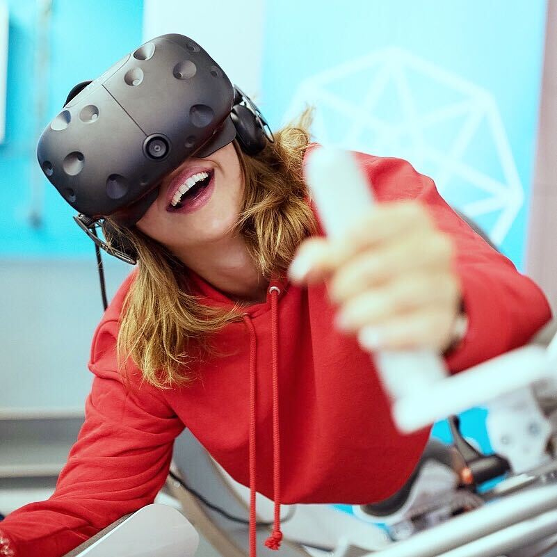 hypercubeCo's tweet image. 🕊️ Tu as toujours rêvé de voler ? 🕊️ ⁠
⁠
Viens tester ICAROS Flight, notre simulateur de drone, et tutoies les nuages ! 🌤️✨

#fly #drone #realitevirtuelle #vr #ar #hypercube #nantes #nantesmaville