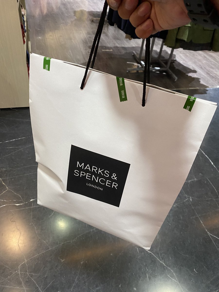 arsarajasa's tweet image. Dimana lg dpt kaos polo 150rb-an kalo nggak disini? Non branded aja harganya lebih mahal! 

#frugalshopper 
#smartspender
#happycustomer