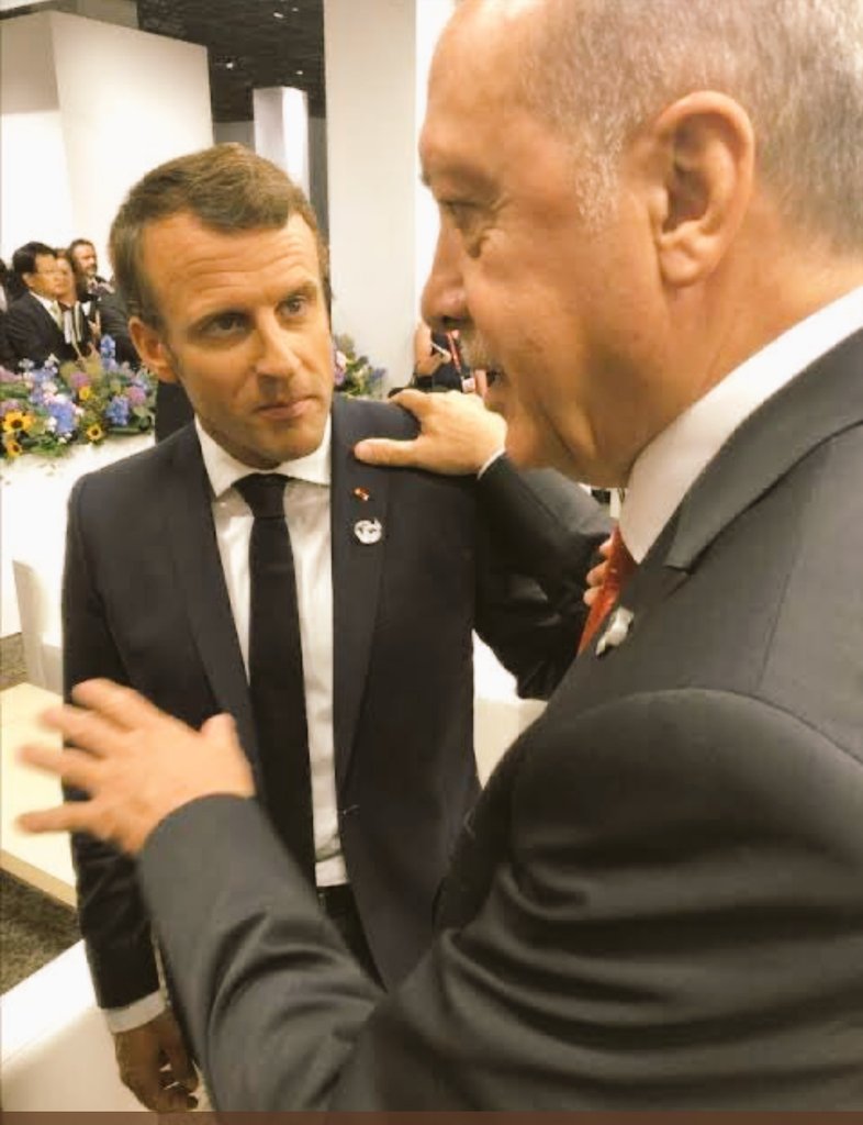 Bak şimdi Macron..
Boyundan büyük laflar ediyorsun..