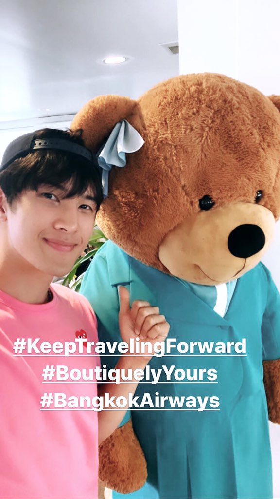 AnThekop's tweet photo. สดใสมากครับ🌴 ✈️ 🌃 #KeepTravelingForward
#BoutiquelyYours
#BangkokAirways cr. james_jamesma  ขอบคุณครับ 😍😍 #เจมส์มาร์ #jamesma https://t.co/i5CD5r6ua5
