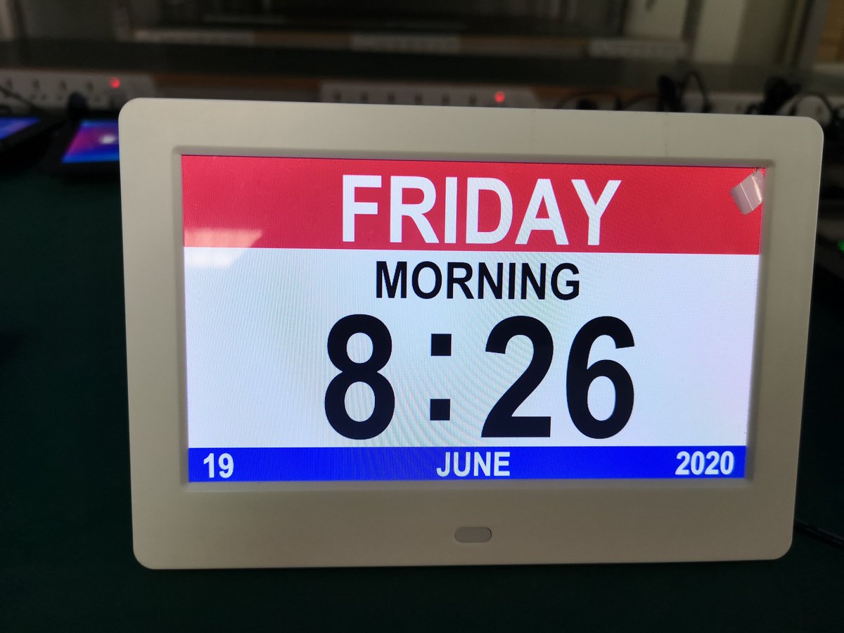 SteveHO_SMART's tweet photo. new features for 7inch #calendar #dayclocks, 3 different displays could be switched , also it plays video/picture as a #digitalphotoframe https://t.co/xD9Wzznpvo
