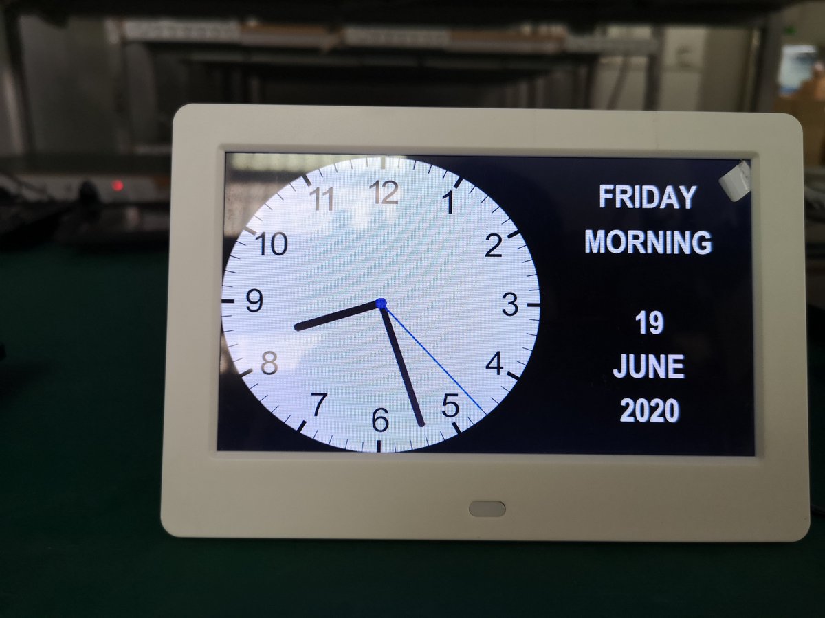 SteveHO_SMART's tweet photo. new features for 7inch #calendar #dayclocks, 3 different displays could be switched , also it plays video/picture as a #digitalphotoframe https://t.co/xD9Wzznpvo