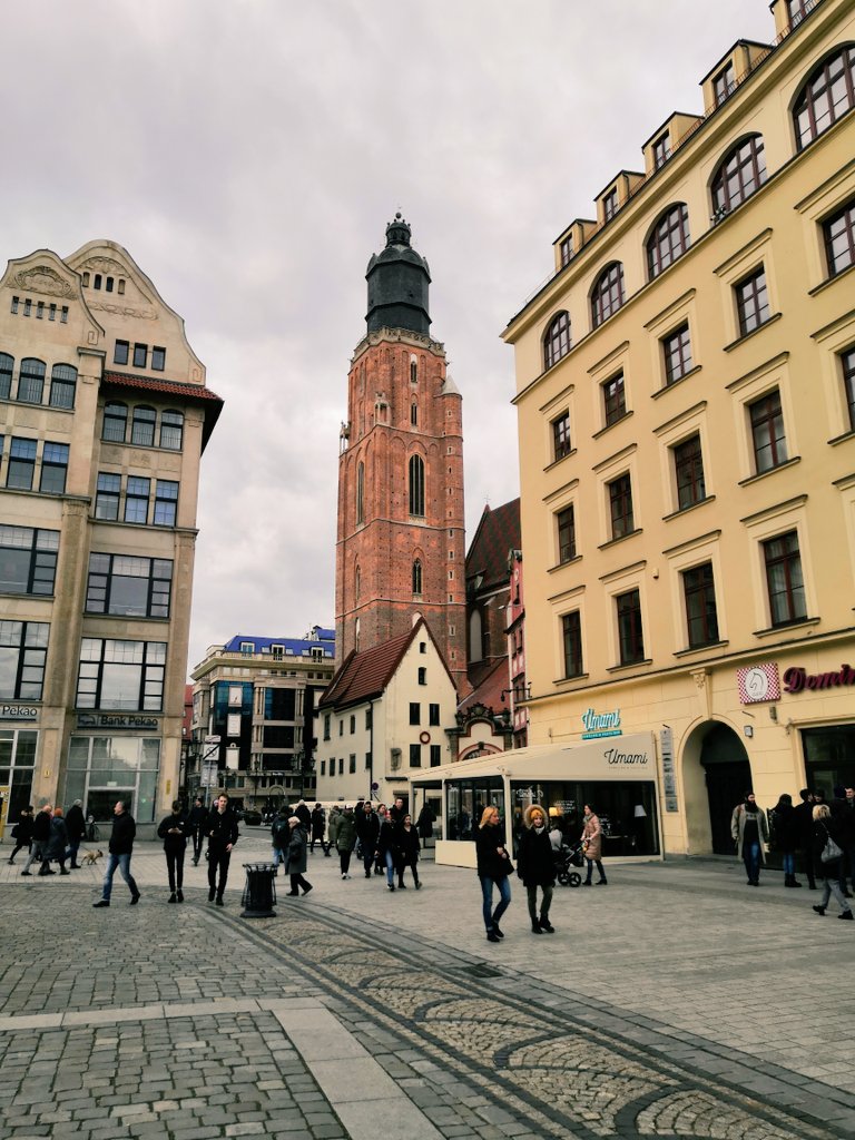 Malgorzata_Th's tweet photo. From France, congratulations to my hometown @wroclaw_info @Poland for the 9th place in the Top 10 mid-sized European cities of the futur 2020/21 #GaWC. Rank 6 for economic potential and 5 for business friendliness. 
@PortalWroclawpl
https://t.co/Sqo0XzoA3r https://t.co/X7bk12XZvi