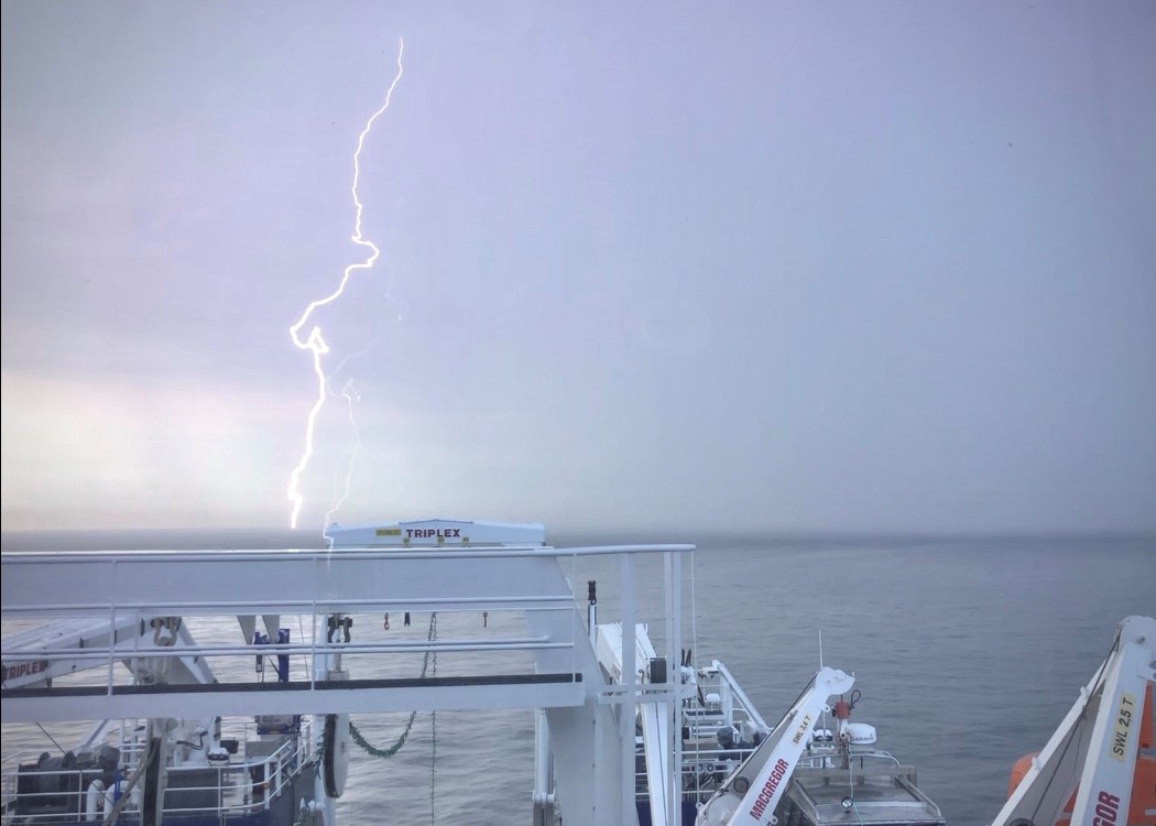 SLU Aqua tweet media