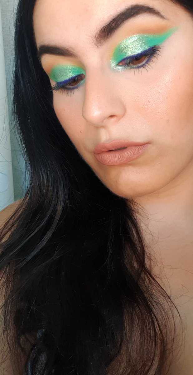 Meygan91's tweet photo. @NikkieTutorials 
Those shimmers... unbelievable! 
🧡🧡🧡

#nikkitutorials #makeuplooks https://t.co/Of1IY8Ug3u