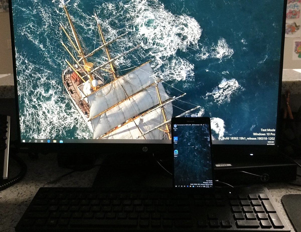 toshdellapenna's tweet image. My Lumia 950xl running Windows 10 Professional wirelessly driving a large display, keyboard and mouse. #Windowsonly #neverswitching #fuckandroid
