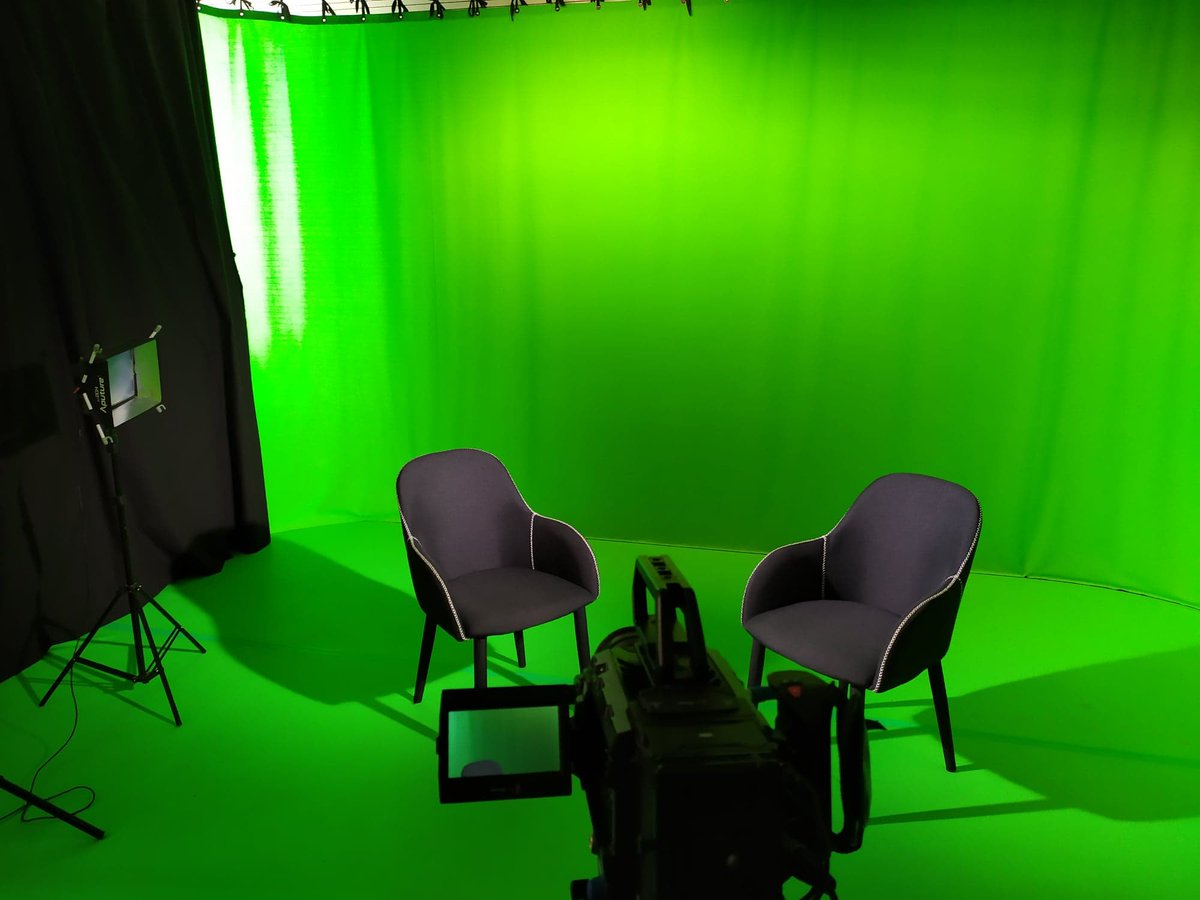 rover_challenge's tweet photo. 🎥@Astrofaza_pl studio is ready for today's guests. Check the full agenda at: https://t.co/IzVRcrfl8R
#ERC2020 #ERCremote https://t.co/m8OTLaZsgl