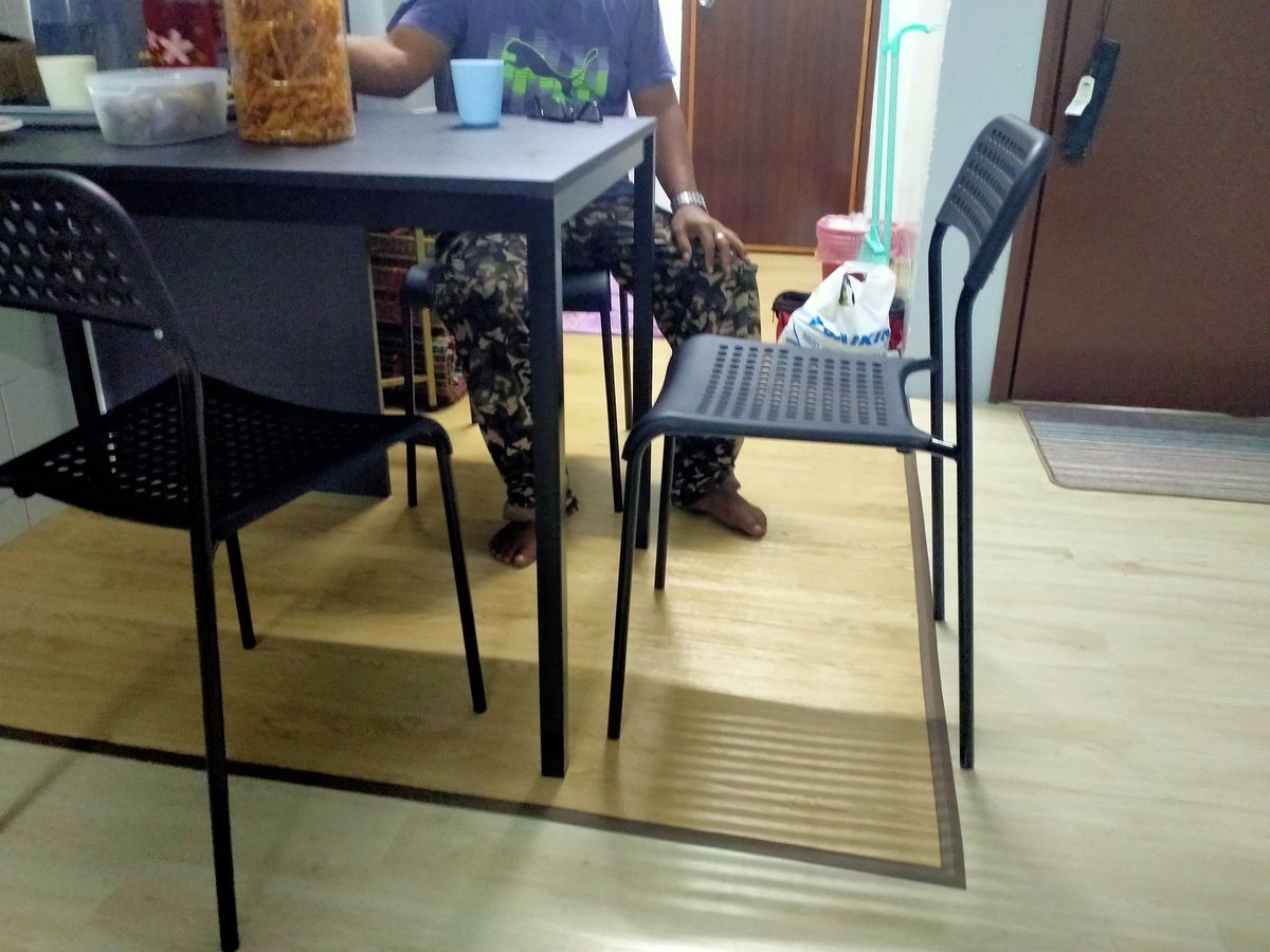 IqbalIrzan's tweet photo. Untuk cost yang murah dari tile/Mozek

PVC vinyl flooring. Pun dah kemas ❤️ https://t.co/8CHsnXLbWp