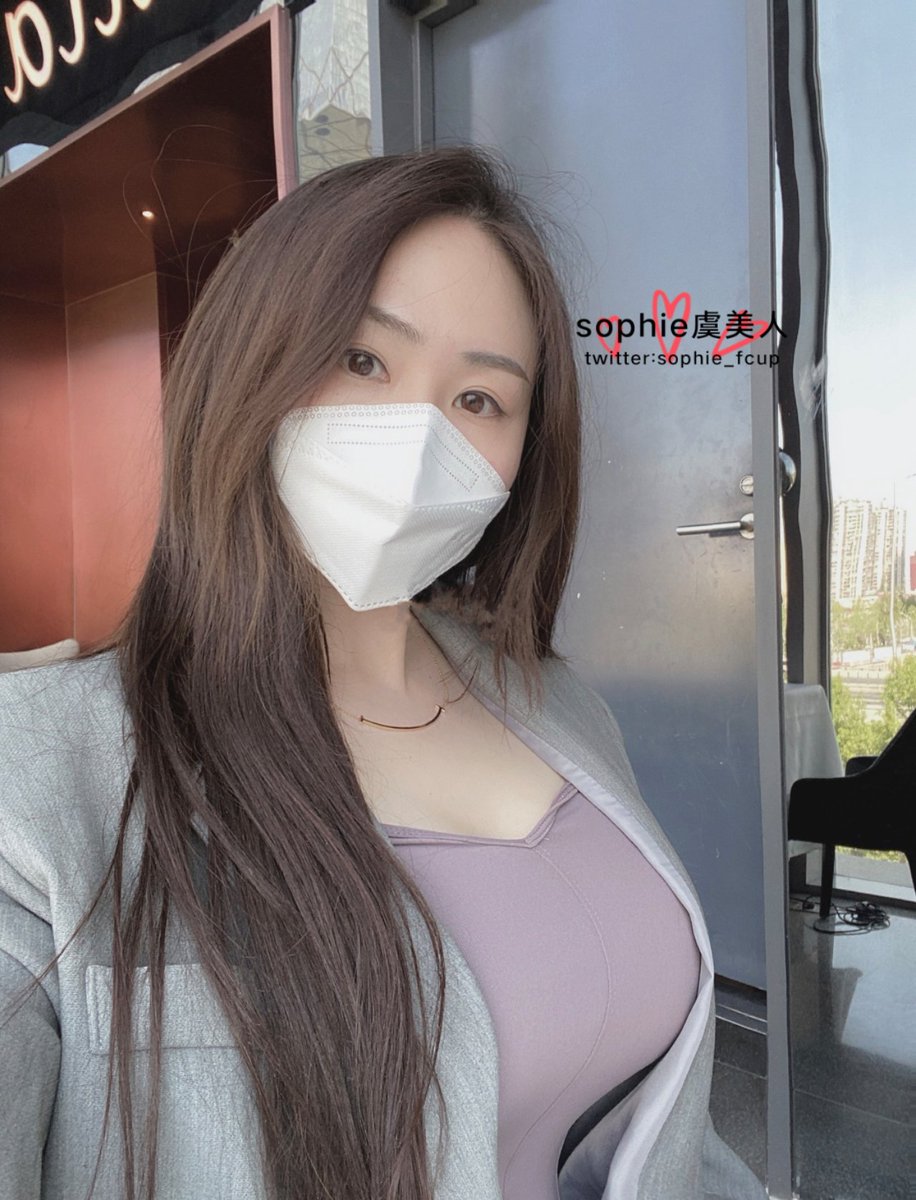 美女出门了，请注意 #欧美身材  #巨乳 https://t.co/Lvq5EmsMXO