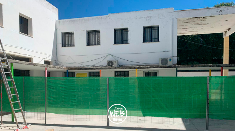CarcaWEBnews's tweet photo. 🗞️Los padres y madres de los alumnos del CEIP Virgen del Castillo de Carcabuey deciden no llevar a sus hijos al centro por la falta de seguridad y de medidas de contingencia que hay actualmente.

▶️LEER NOTICIA: https://t.co/gc8wLwSRwf
#Carcabuey #Córdoba #Noticias #VueltaAlCole https://t.co/3WsoqEDO0C