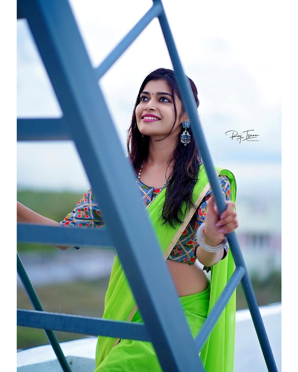 DarshaguptaS's tweet photo. 🌈you  will never find a rainbow when you look down🌈
🌈Rainbow🌈 https://t.co/9aoyByKeyL
