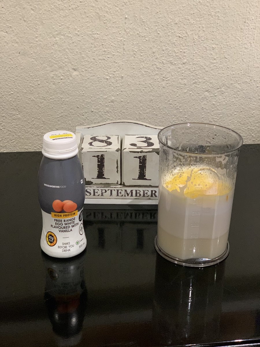 dr_lovelee's tweet photo. WEEK ending💪🏽

Breakfast =blended vanilla #eggyolk +1scoop #proteinshake &amp;Vit-C powder (orange shade on top)
The herbal shake people are shaken💀😂

#FitDaily🏋🏽‍♀️
#FitMomsClub👯‍♀️
#HealthyShakes🥚
#DrLoveleeOnLife❣️
#OnFoodAndExercise🤸🏽‍♀️
#HealthyEatingHabits✨
#30minsperdaylifestyle🕠 https://t.co/SRsPWCh93o
