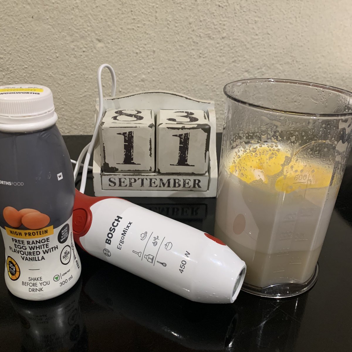 dr_lovelee's tweet photo. WEEK ending💪🏽

Breakfast =blended vanilla #eggyolk +1scoop #proteinshake &amp;Vit-C powder (orange shade on top)
The herbal shake people are shaken💀😂

#FitDaily🏋🏽‍♀️
#FitMomsClub👯‍♀️
#HealthyShakes🥚
#DrLoveleeOnLife❣️
#OnFoodAndExercise🤸🏽‍♀️
#HealthyEatingHabits✨
#30minsperdaylifestyle🕠 https://t.co/SRsPWCh93o