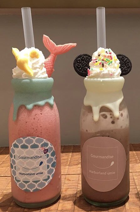 ichido_sweets's tweet photo. 原宿や梅田、神戸にあるお店「グルマンディーズ」の、見た目も超���わいい「ミルクドリンクボトル」✨

ご当地限定ミルクドリンクボトルもあります！ https://t.co/CNRnosuGOx