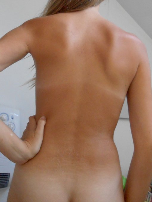 My back is tanned thanks to my swim. Except my butt and breasts. https://t.co/STqRXPmiHN<a href="/tag/clip"class="tags"><span>#clip</span></a><a href="/tag/masturbation"class="tags"><span>#masturbation</span></a>