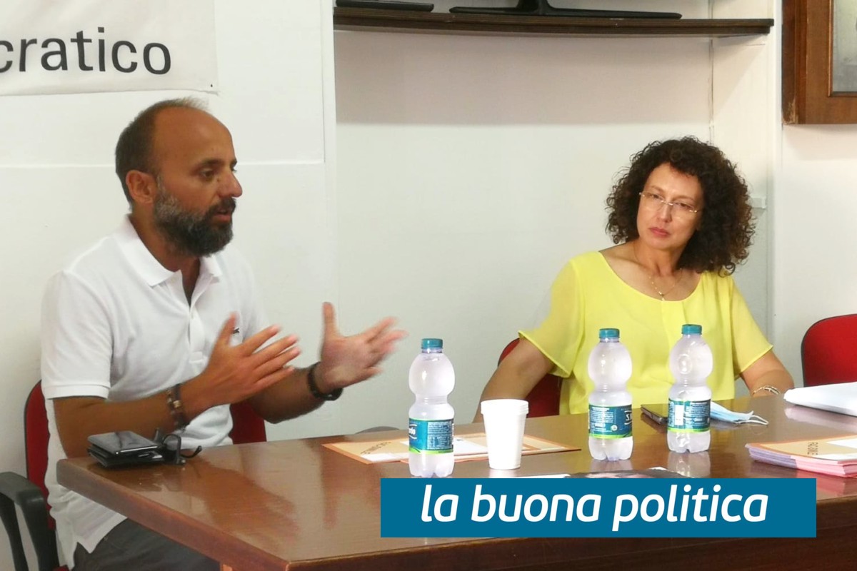 Nei territori. Ieri pomeriggio, sono stata a Parete, nella sede del Partito Democratico, ospite del segretario Paolo Falco e di tanti militanti. Abbiamo parlato di Agroindustria. #labuonapolitica