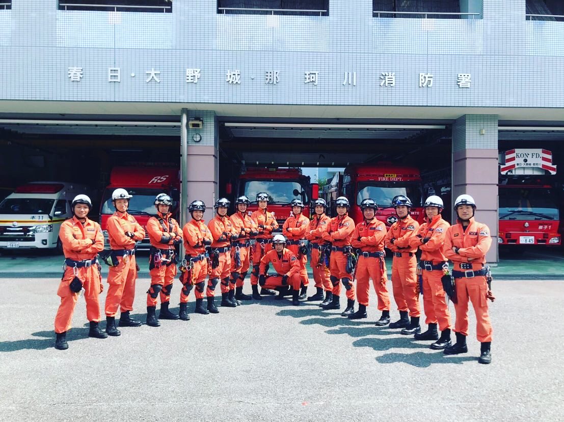 春日 大野城 那珂川消防組合消防本部 公式 署内救助シミュレーション訓練を実施しました 毎年２回 いろいろな形式で実施しており 今回は令和２年度第１回目であり ３大隊のうち１大隊の救助隊が訓練企画隊となり 他２大隊の救助隊にブラインド