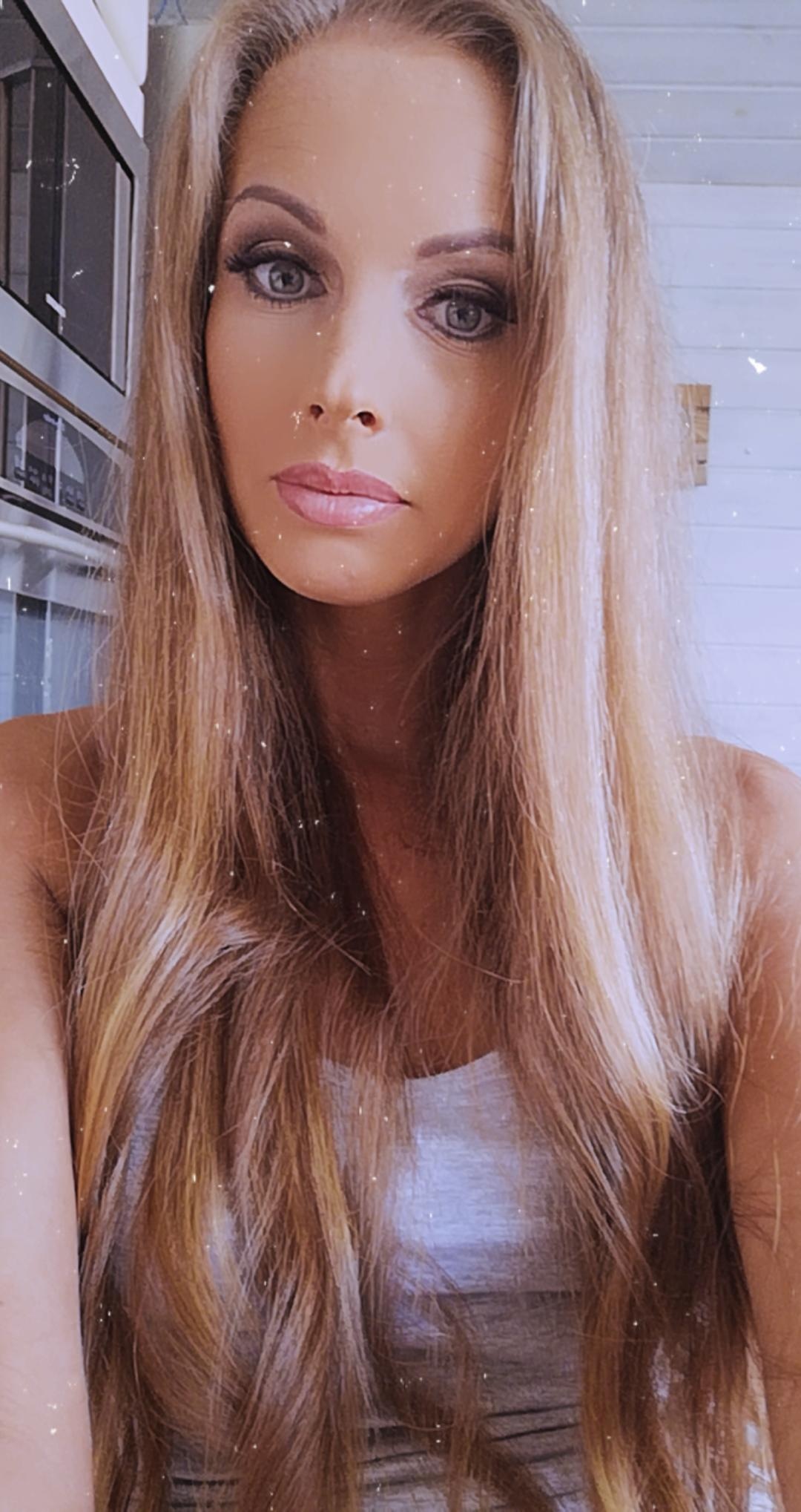 Kinuski Kakku on X: @xLeninaCrowne @Amber_JayneXX But on the video I will  look like this 😜 t.co5JFKzF4zyh  X