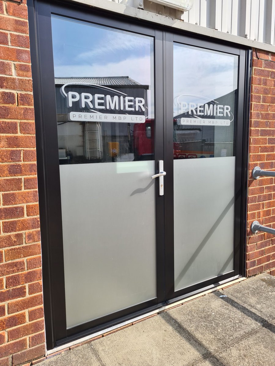 premiermbp's tweet photo. Premier MBP, Newbury depot is looking very stylish with the new signage up! 

We are looking forward to welcoming more of you to site and sharing our fantastic facilities with you.

To discuss new sales enquiries or order parts, call us on 0208 751 0303 ☎️

#Newbury #professional https://t.co/UaqTu9u3qm