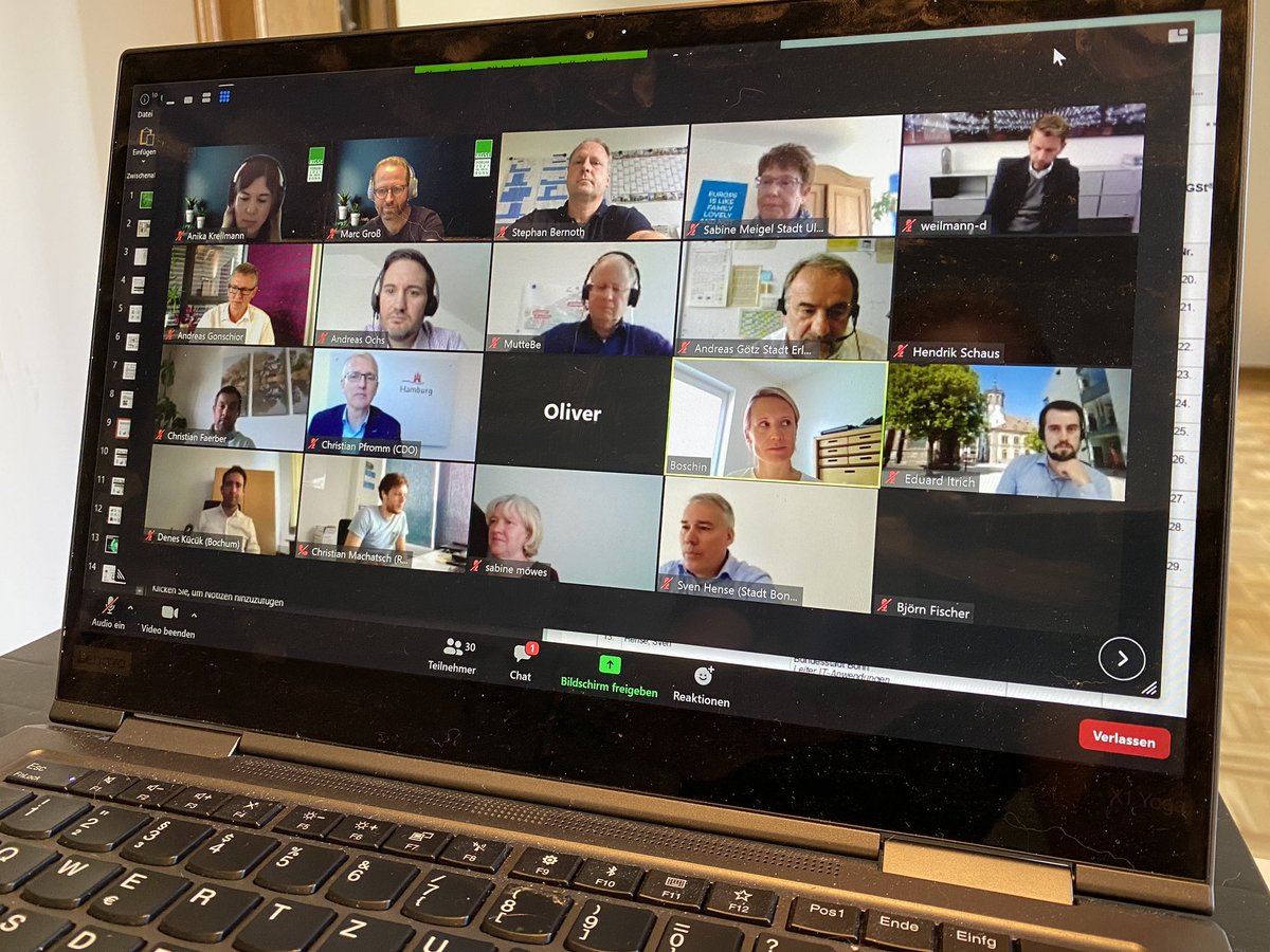 Marc Groß (@grossmarc) on Twitter photo Das neue @KGSt_de-#CDO-Netzwerk tagt heute das erste Mal virtuell. Wahnsinn, wenn man so viele #CDOs im Rechner hat. Danke für die tolle Runde <a href="/KrellmannAnika/">Anika Krellmann</a> 🚀 Das neue @KGSt_de-#CDO-Netzwerk tagt heute das erste Mal virtuell. Wahnsinn, wenn man so viele #CDOs im Rechner hat. Danke für die tolle Runde <a href="/KrellmannAnika/">Anika Krellmann</a> 🚀