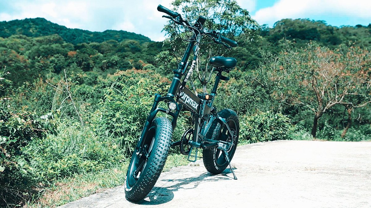 surpmax's tweet photo. Just fold Surpmax, put it in the trunk of any car, unfold it, and it’s good to go! 
ON Indiegogo Now! 
#ultrahighundurance #fastcharging #foldableelectricbike #mountainbike #bicycle #connectedbeforehand 
https://t.co/Mp9Bgn8ZJt https://t.co/ESjnnDfRkh