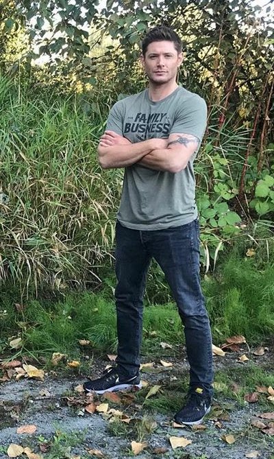 acklesdaiIy's tweet image. in conclusion, I AM NOT LOOKING RESPECTFULLY