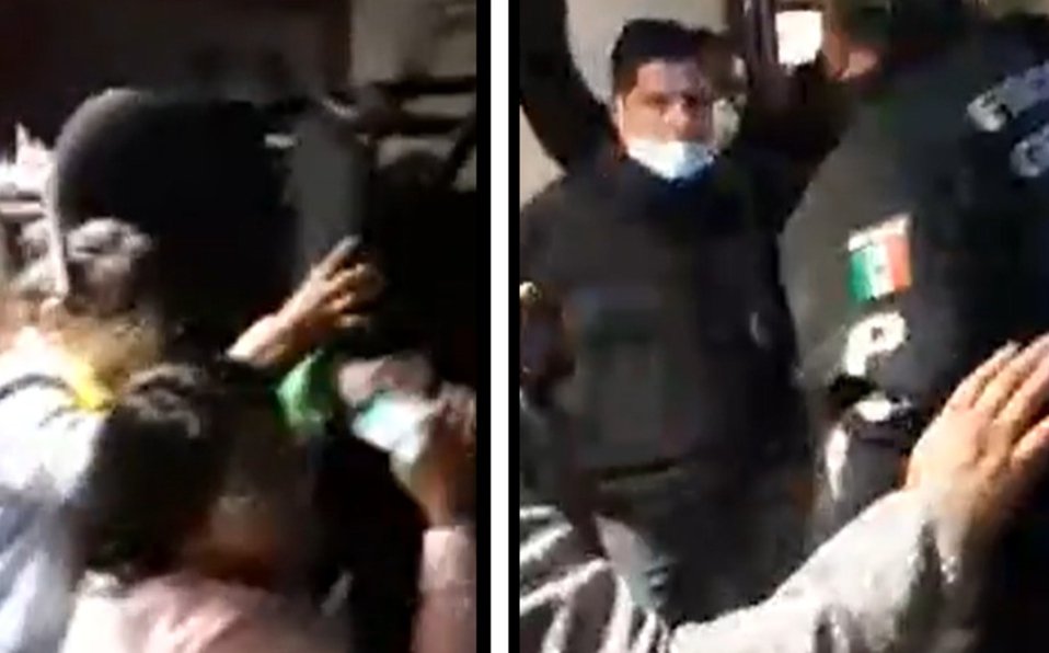 Sandra_Romandia's tweet photo. Tremendo lo que ocurre en #Ecatepec, uno de los municipios con más niñas secuestradas y asesinadas: mujeres se manifestaron; las detuvieron y reprimieron con violencia. Una de ellas, Aracelia Guerrero, está desaparecida. Grave @alfredodelmazo @FiscaliaEdomex https://t.co/c4oDo7COp4