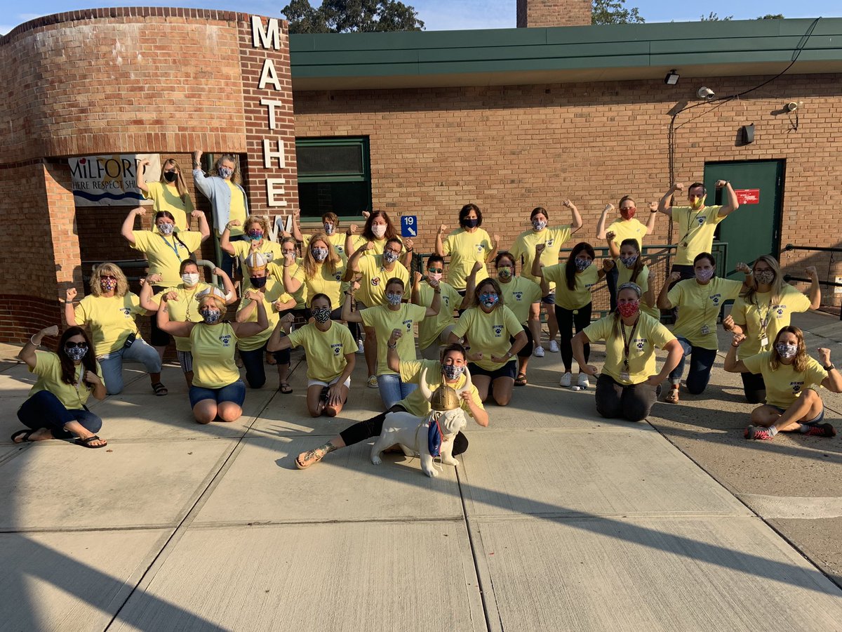 BePAWsitiveMPS's tweet photo. Look at this Crew! What a PAWtastic week one. New year new bulldog gear!! 🐾 year of the bulldog warriors strong, resilient and kind #bulldogstrong2021 https://t.co/irCnGLXh91
