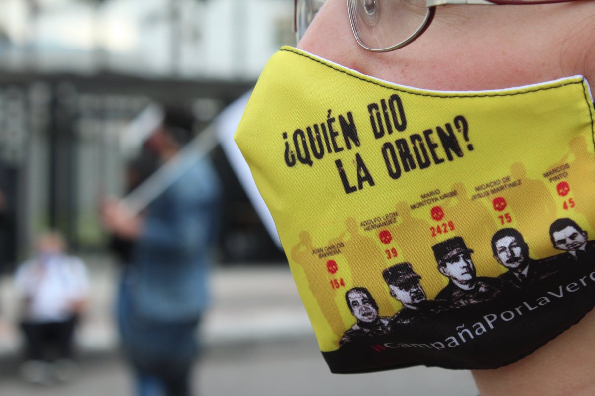 There was some redecorating of shields and some skirmished before ESMAD (the riot squad) lost their patience and attacked a bunch of young womenBRAVE!