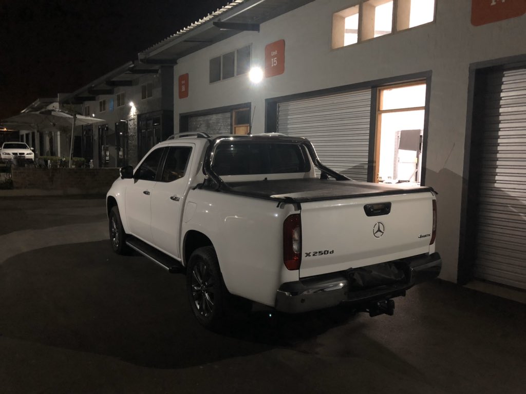 Kopiso4x4's tweet photo. Tonneau Covers - Clipons for Sale
Mercedes Benz X Class
C/WhatsApp: +27646521865
#kopiso4x4 #tonneaucover #tonneau #mercedesxclass #xclass #tonneaucovers #bakkie #bakkiecovers #4x4s #rollbar #nudgebar #hilux #hilux_4x4 #fordranger4x4 #fordranger #isuzu #isuzu #amarok https://t.co/SPaPVyv651