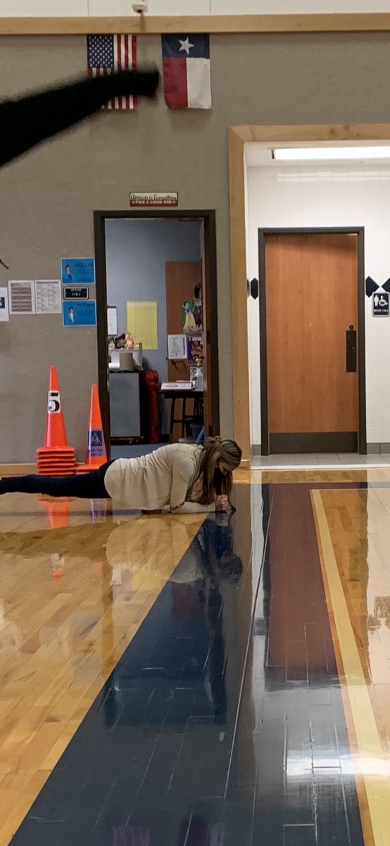 I spy Mrs. Pursifull!! Check out her plank form!! Awesome job!!! Thanks for joining us today!😊<a href="/LindseyElem/">Lindsey  Elementary</a> <a href="/AllenWellness/">Allen ISD Wellness</a>