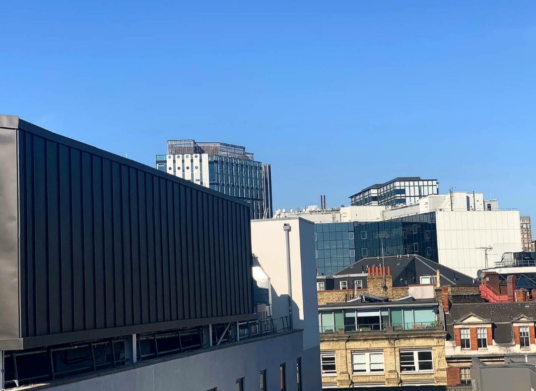 Some stunning photos of project running over COVID-19 is now coming to an end, using VMZINC Anthra on The Hoxton Hotel, Shoreditch. A great fresh and modern look, we can't wait to have some drinks on the terrace! Well done team!#VMZINC #roofingcontractor #cladding #roofing