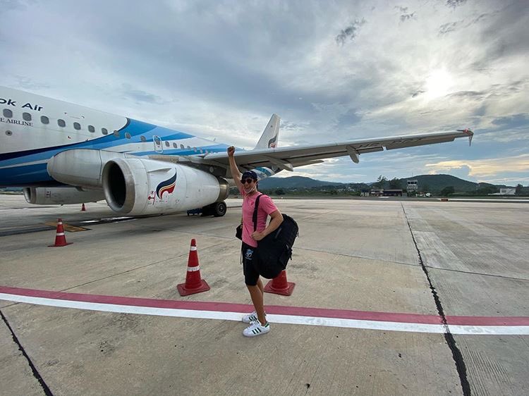 AnThekop's tweet photo. สดใสมากครับ🌴 ✈️ 🌃 #KeepTravelingForward
#BoutiquelyYours
#BangkokAirways cr. James_jamesma  ขอบคุณครับ 😍😍 #เจมส์มาร์ #jamesma https://t.co/lX5hBG7RNc