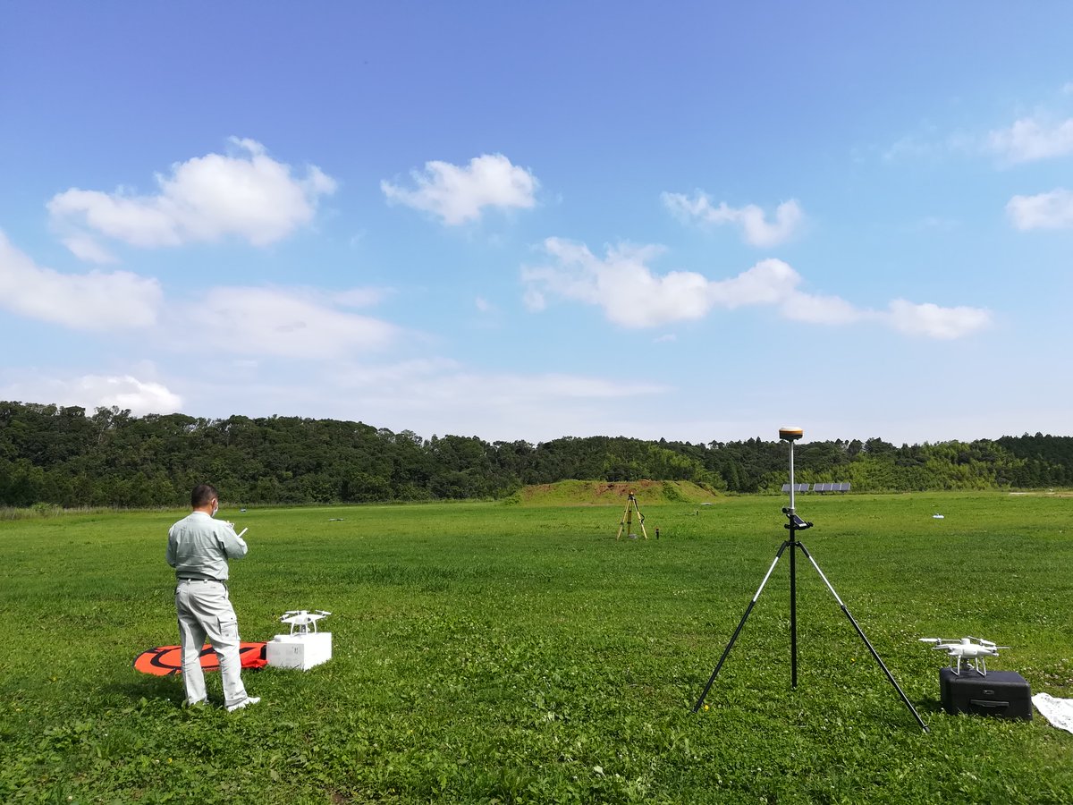 hitargetglobal's tweet image. 【#HiProduct】A seminar for Hi-Target PPK Go held by our partner @Koizumi_Sokki in Japan. The PPK Go post-processing engine enables drones to achieve the most accurate and reliable camera positioning data in any coordinate system without measure targets or GCPs.