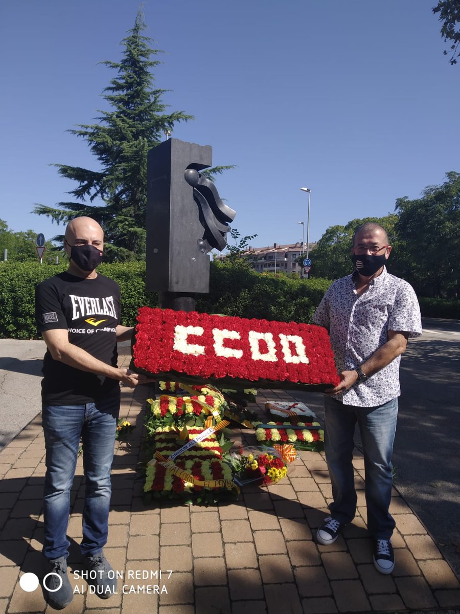 Avui fidels a la nostra tradició de sindicat nacional i de classe, hem participat a les ofrenes de #SantBoi #BaixLlobregat  i #Vilafranca #Penedès.
Drets socials i nacionals.

Manifest <a href="/ccoocatalunya/">CCOO de Catalunya</a>
📎ccoo.cat/pdf_documents/…
#Diada2020