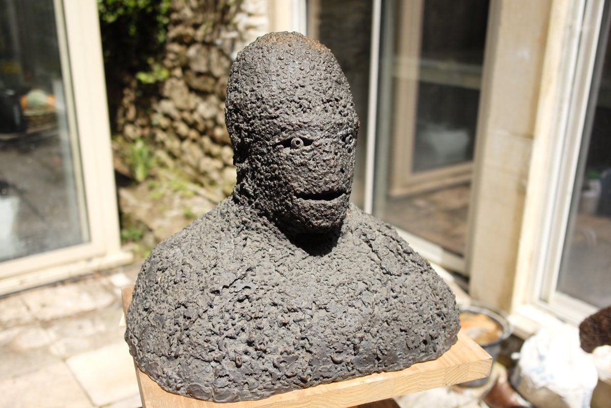 MNoveraAhmed's tweet photo. Novera, Le Baron Fou, 2001

This emotionally charged sculpture is Novera's reaction to the sight of the dust covered figures and silhouettes of the 9/11 tragedy's first responders.

#NoveraAhmed
#LeBaronFou
#Firstresponders
#911remembered
#WomanArtist
#DecolonizeArtHistory https://t.co/sBawZ9L1uz