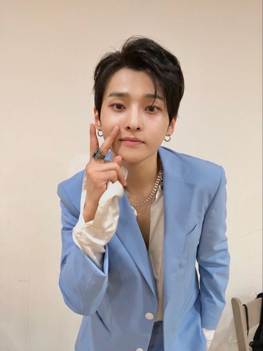 seongriOFFICIAL's tweet photo. [#보이스트롯]

🔥성리의 모든 매력이 터질 오늘 무대들💥
많이많이 기대해 주시구요❣️
아시죠? 본. 방. 사. 수

#성리 #김성리 #SEONGRI #오늘무대들 #찢을예정 #mbn #보이스트롯 #본방사수 #C2K https://t.co/IfQPp4d99M