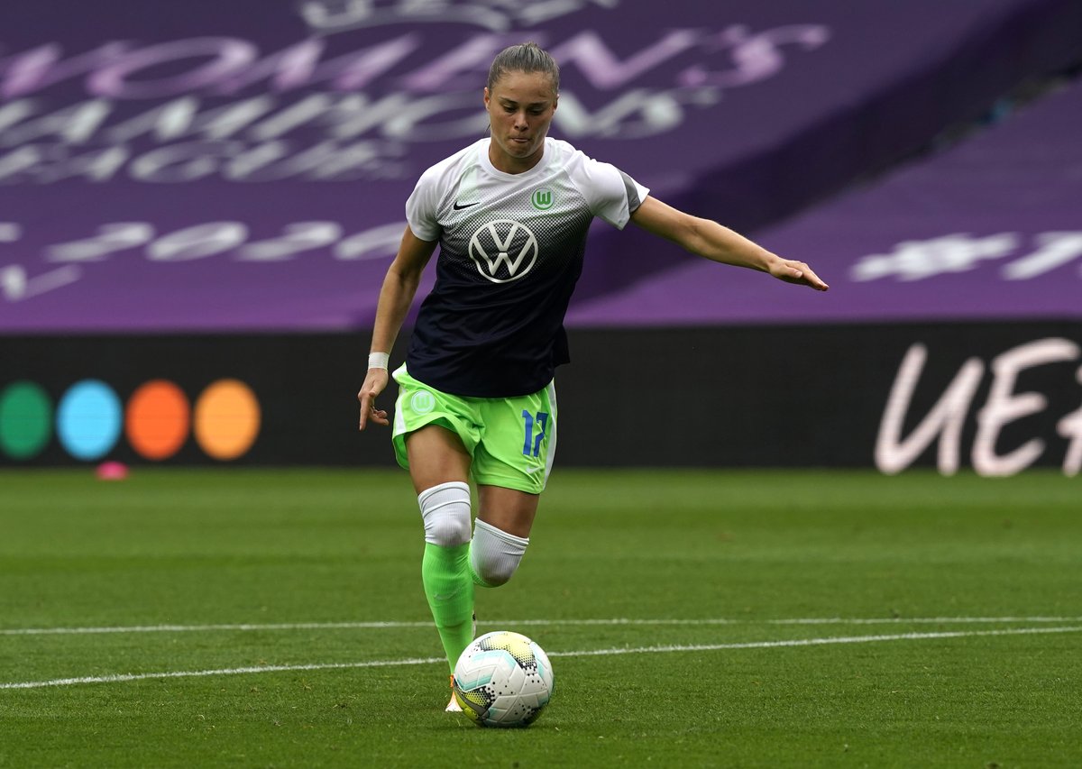 Uefa Women S Champions League On Twitter Ewa Pajor Of Vflwob Frauen And Poland Is Out For The Rest Of The Year As She Recovers From A Knee Operation