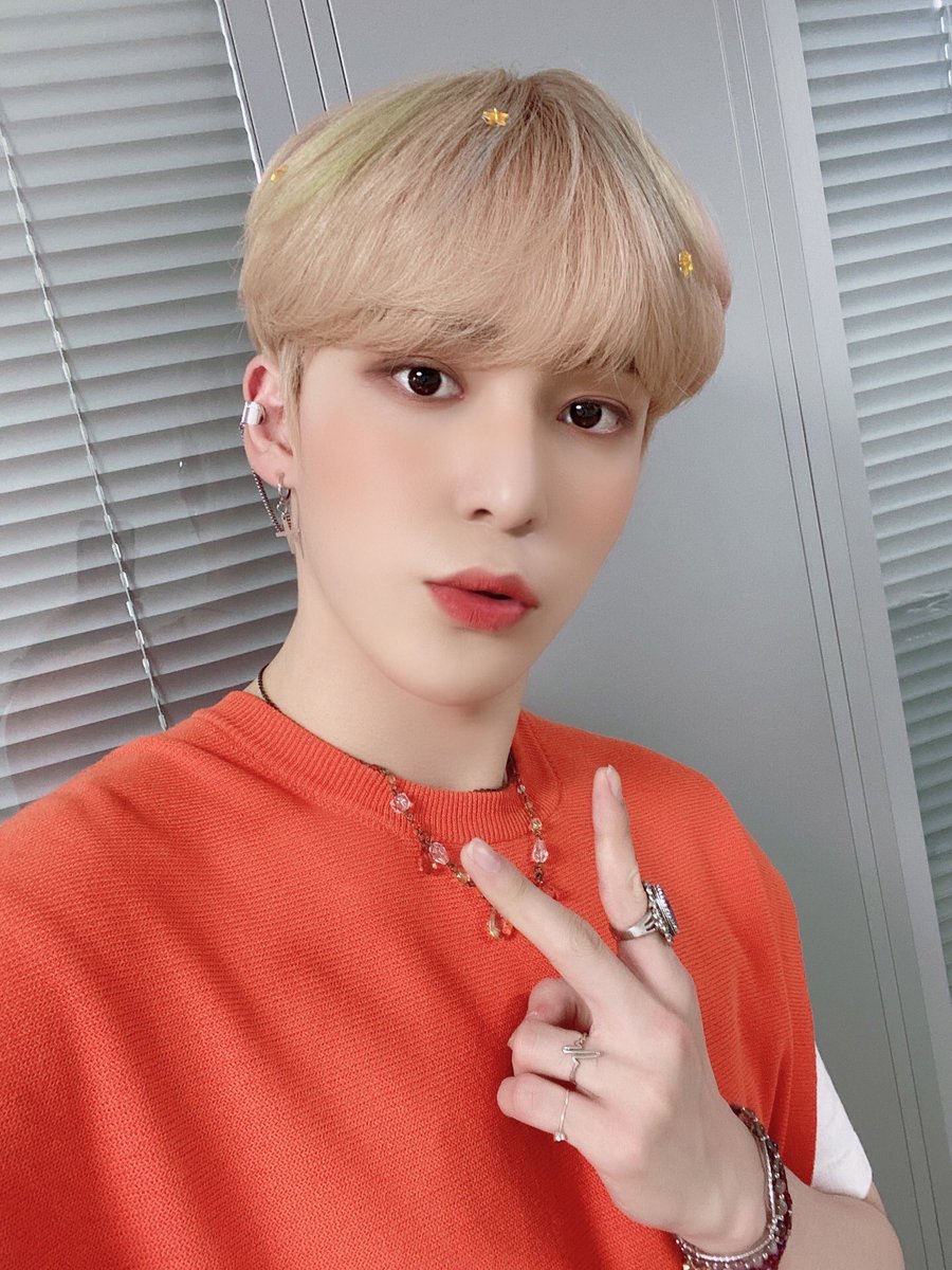 babie posted today and he reminded me of a cherry  with his blush, lips, and shirt. he always looks so beautiful   @ATEEZofficial  #ATEEZ    #에이티즈    #윤호  #정윤호  #YUNHO