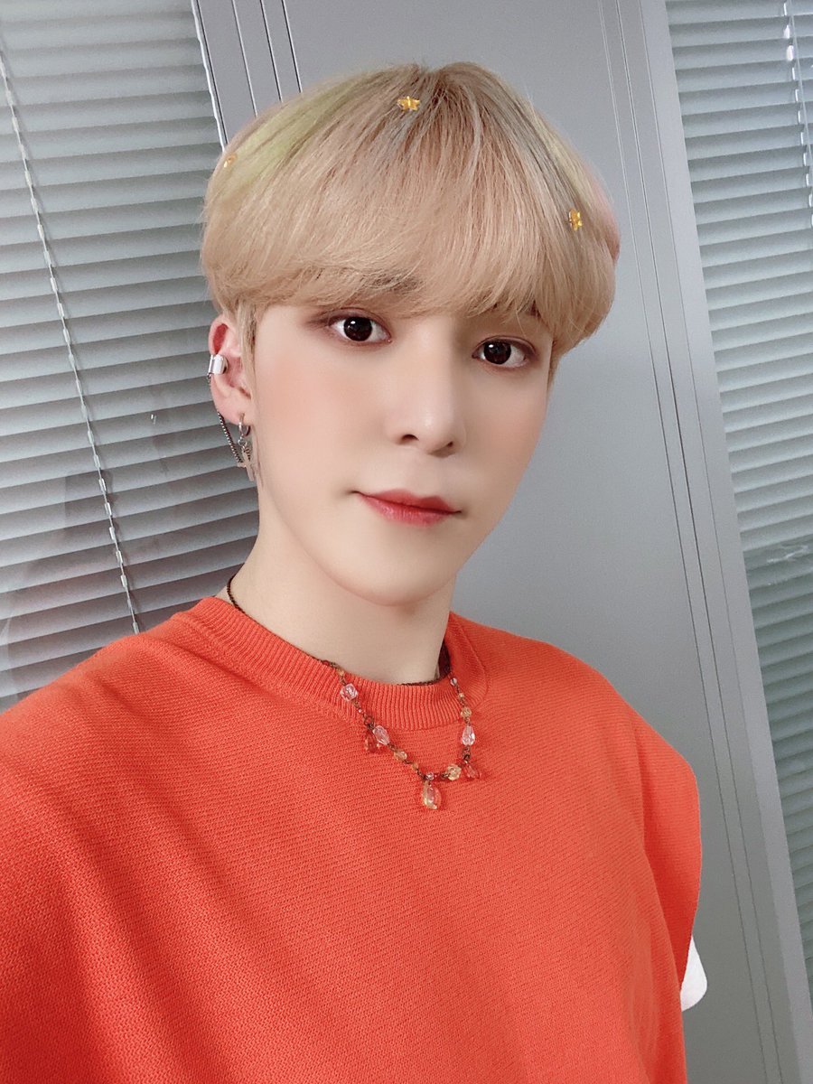 babie posted today and he reminded me of a cherry  with his blush, lips, and shirt. he always looks so beautiful   @ATEEZofficial  #ATEEZ    #에이티즈    #윤호  #정윤호  #YUNHO