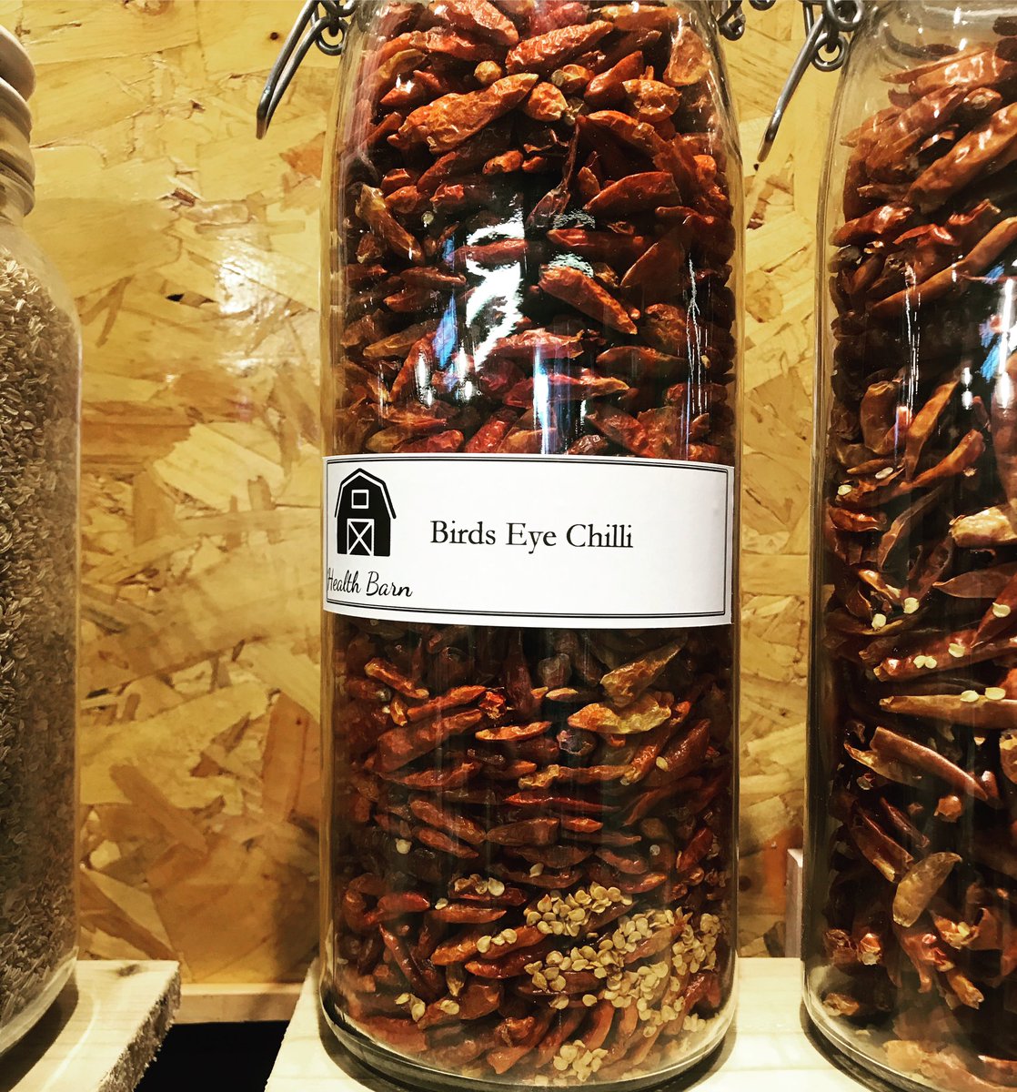 The bird’s eye chilli is small, but is quite hot. It measures around 50k to 100k on the Scoville units. Great for adding some heat to your food #Scoville #food #birdseyechilli #Durham @DurhamMarkets @IndieDurhamCity