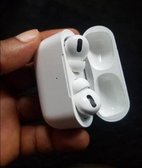 Original used UK used Airpods for sale Airpods 2 for 30k Airpods pro for 48k Payment on delivery availableDon't sleep on your drip Contact this number for yours +234 815 640 6122Or  @theflight17