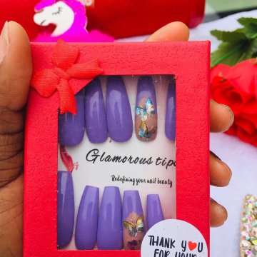  @____whitney_ sells handmade reuseable press on nails made with acrylics and comes with everything needed to apply the nails at a very affordable price. Nails can be used more than 4 times. Starts from #3500 comes with an instruction manual also.